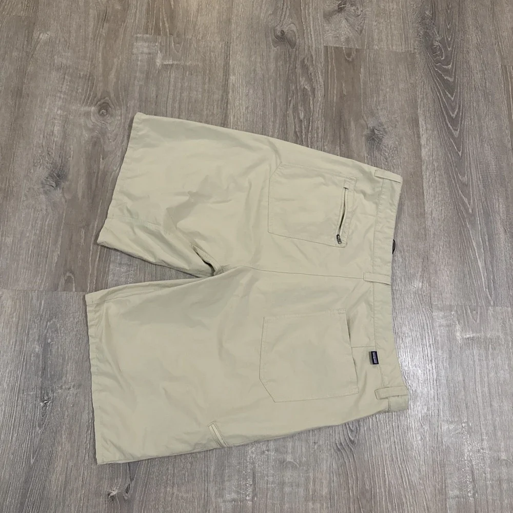 Patagonia Quandary Shorts Mens 40 Tan Beige Hiking Cargo Stretch Nylon